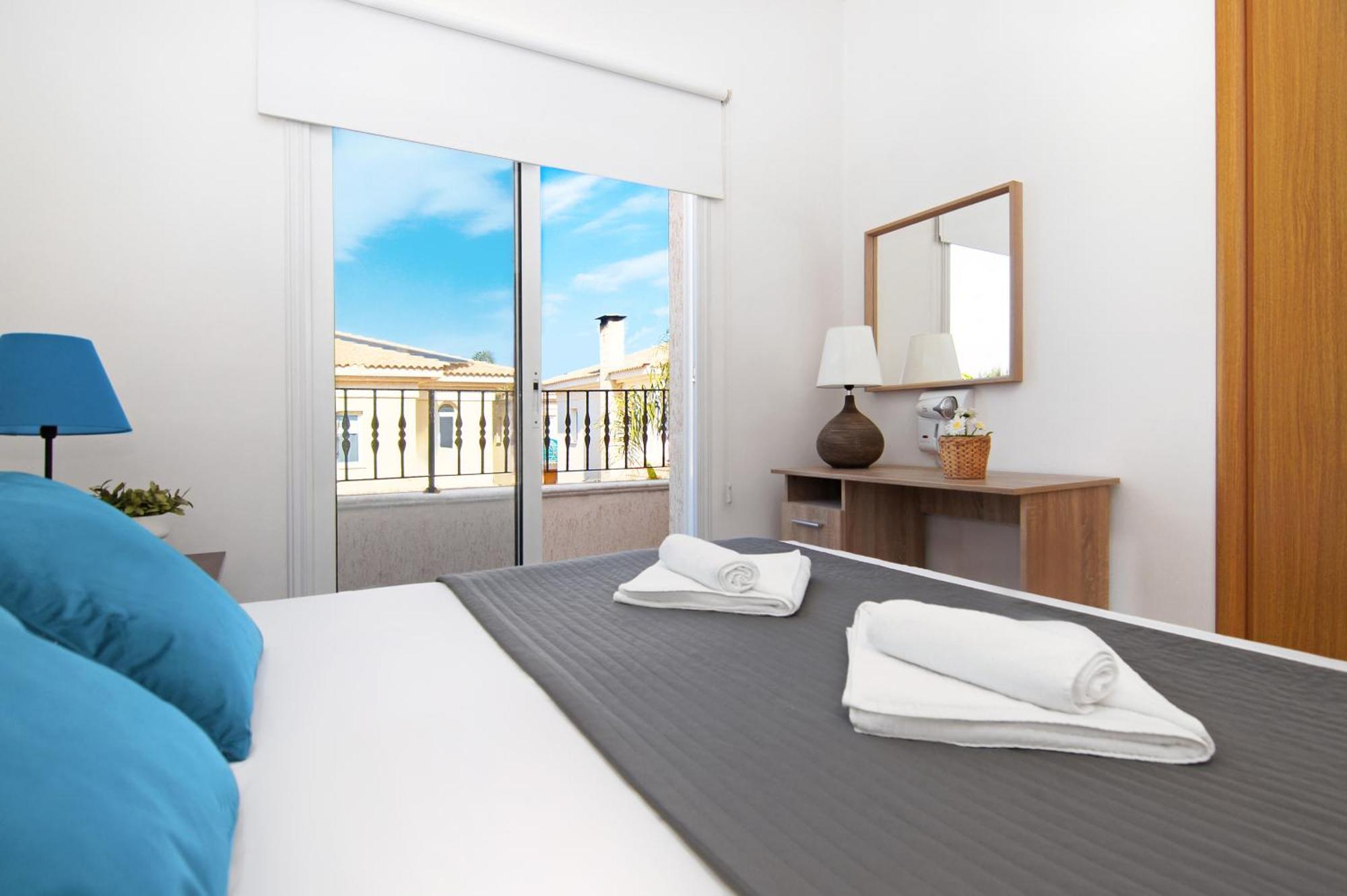 Villa Alyson Paralimni Ngoại thất bức ảnh