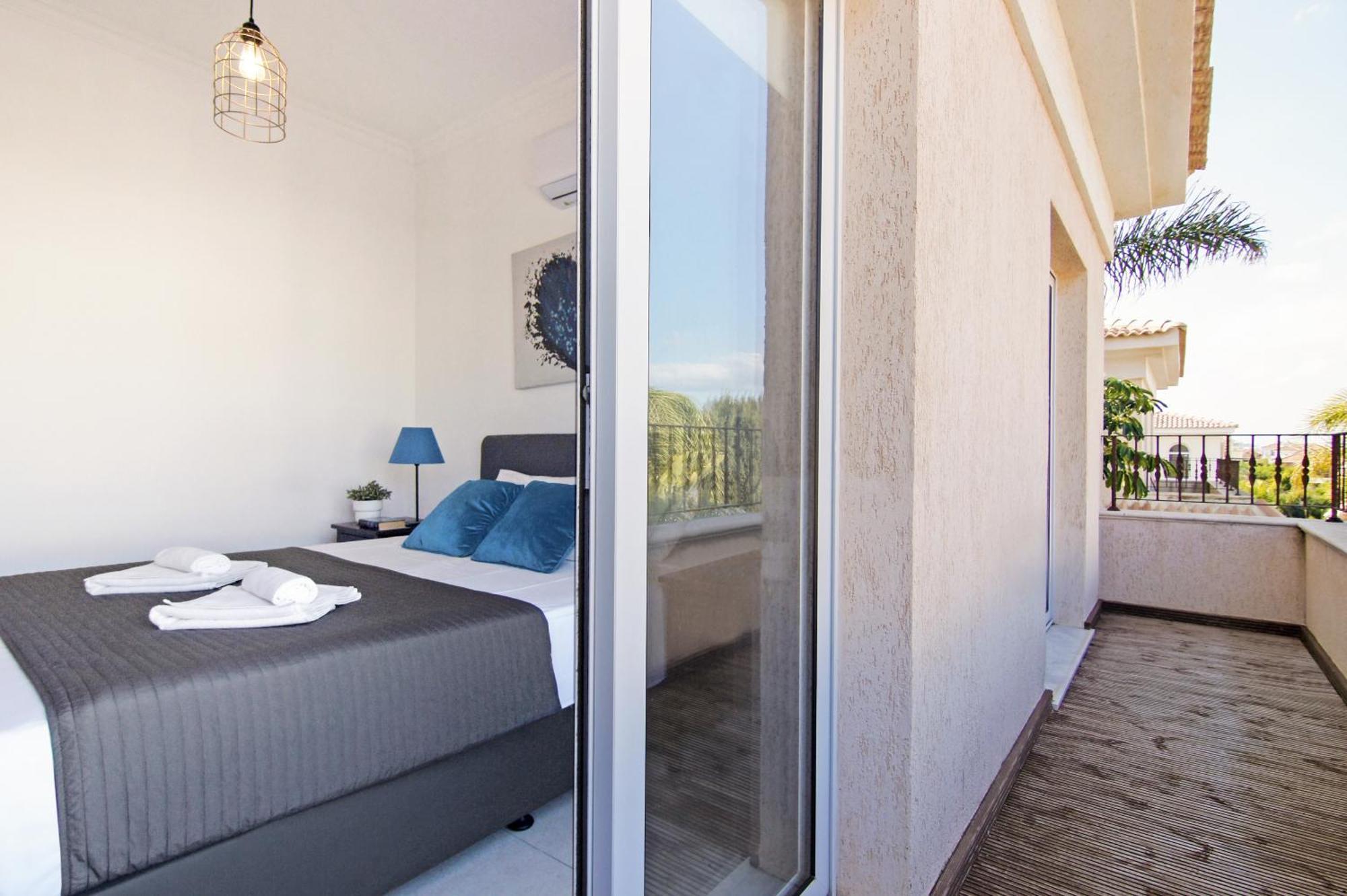 Villa Alyson Paralimni Ngoại thất bức ảnh