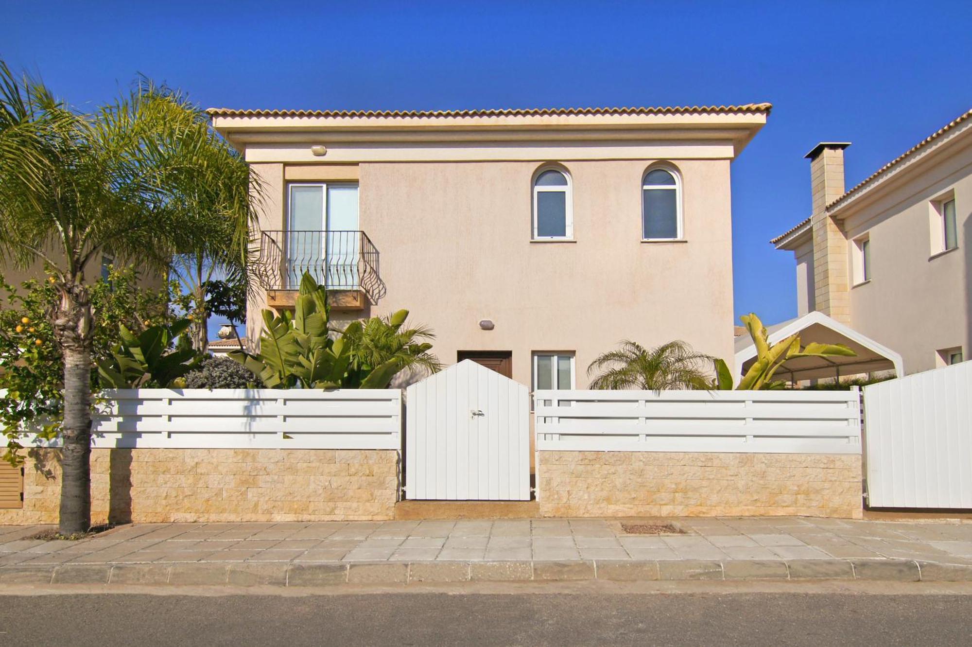 Villa Alyson Paralimni Ngoại thất bức ảnh